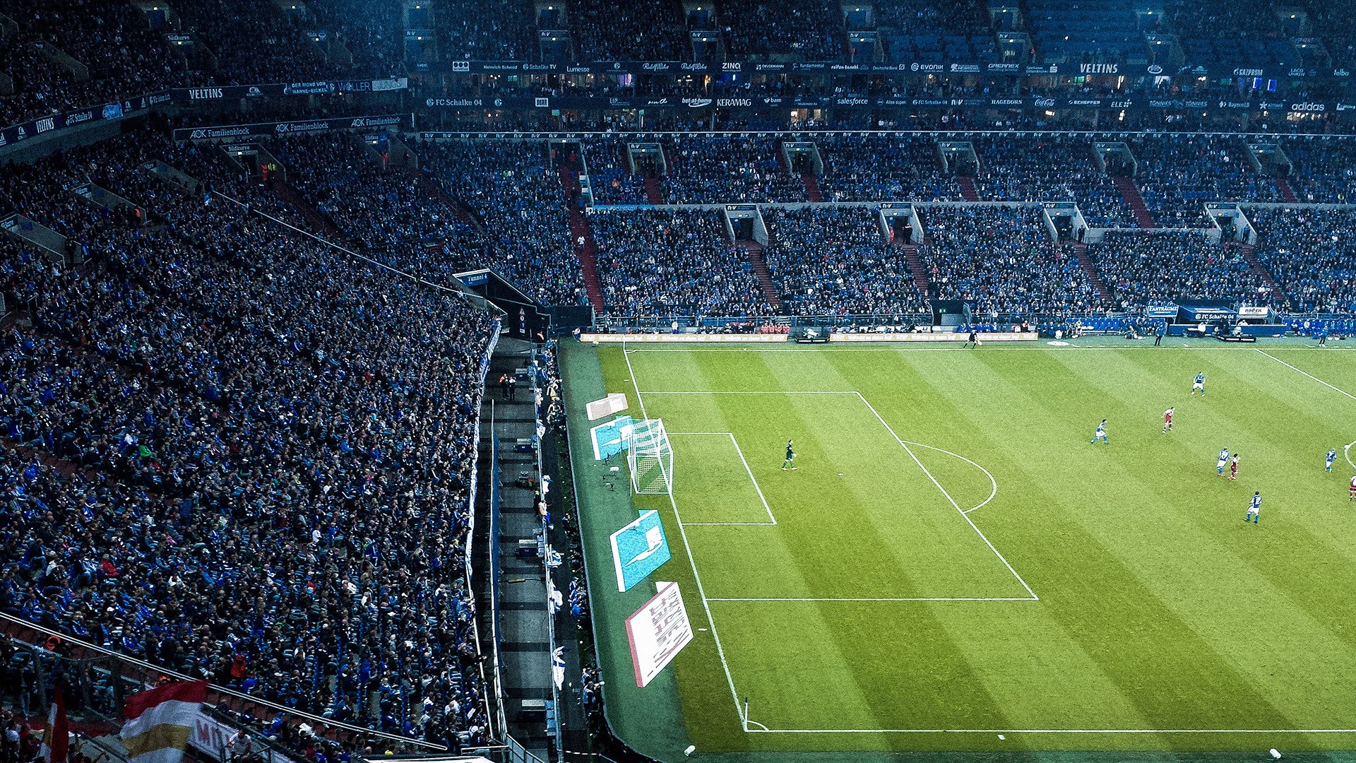 PSG防线漏洞被切尔西前锋多次利用,切尔西后防线